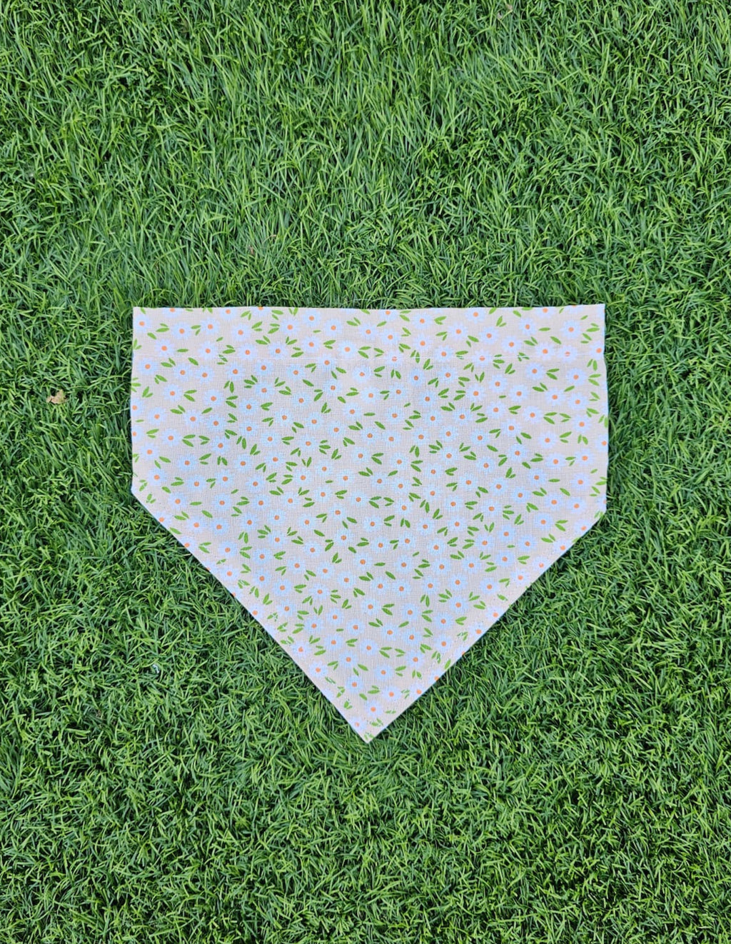 Bandana jaune pâle fleuris