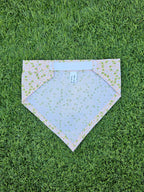 Bandana jaune pâle fleuris