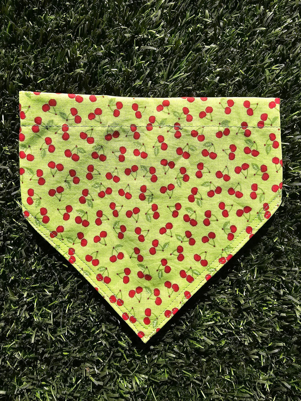 Bandana vert avec cerises