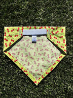 Bandana vert avec cerises
