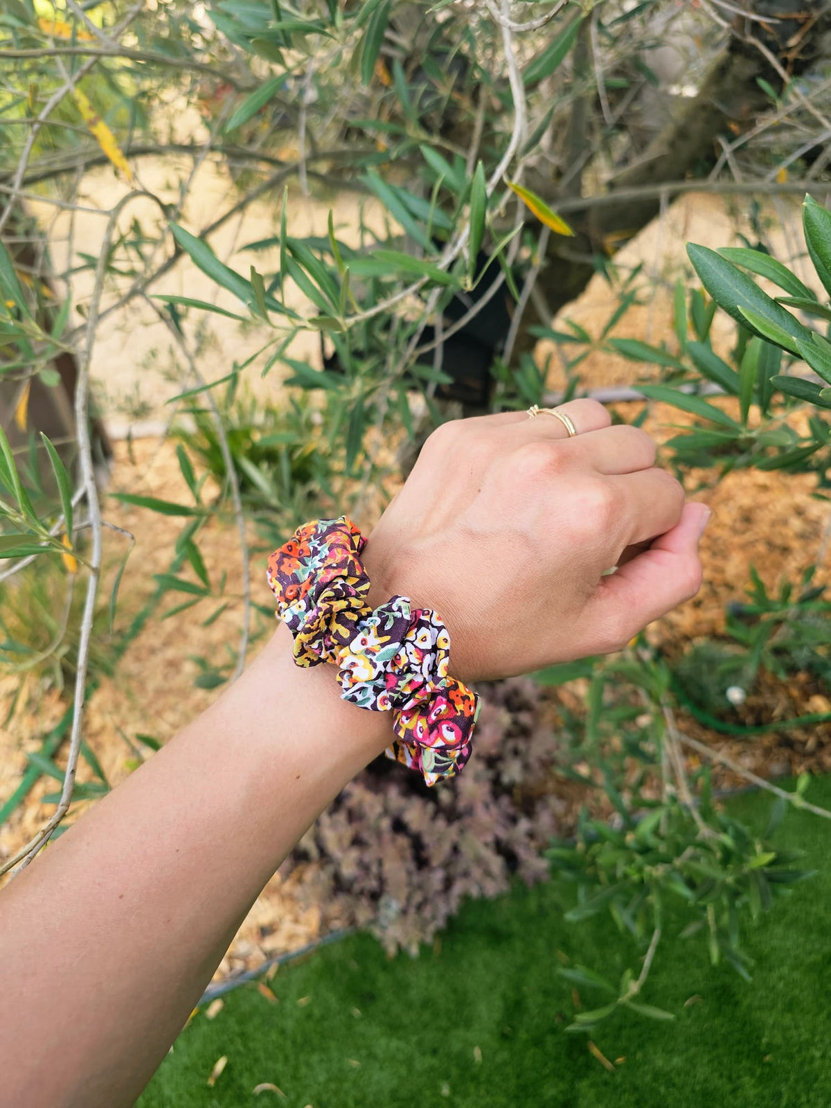Chouchou fleuri multicolore
