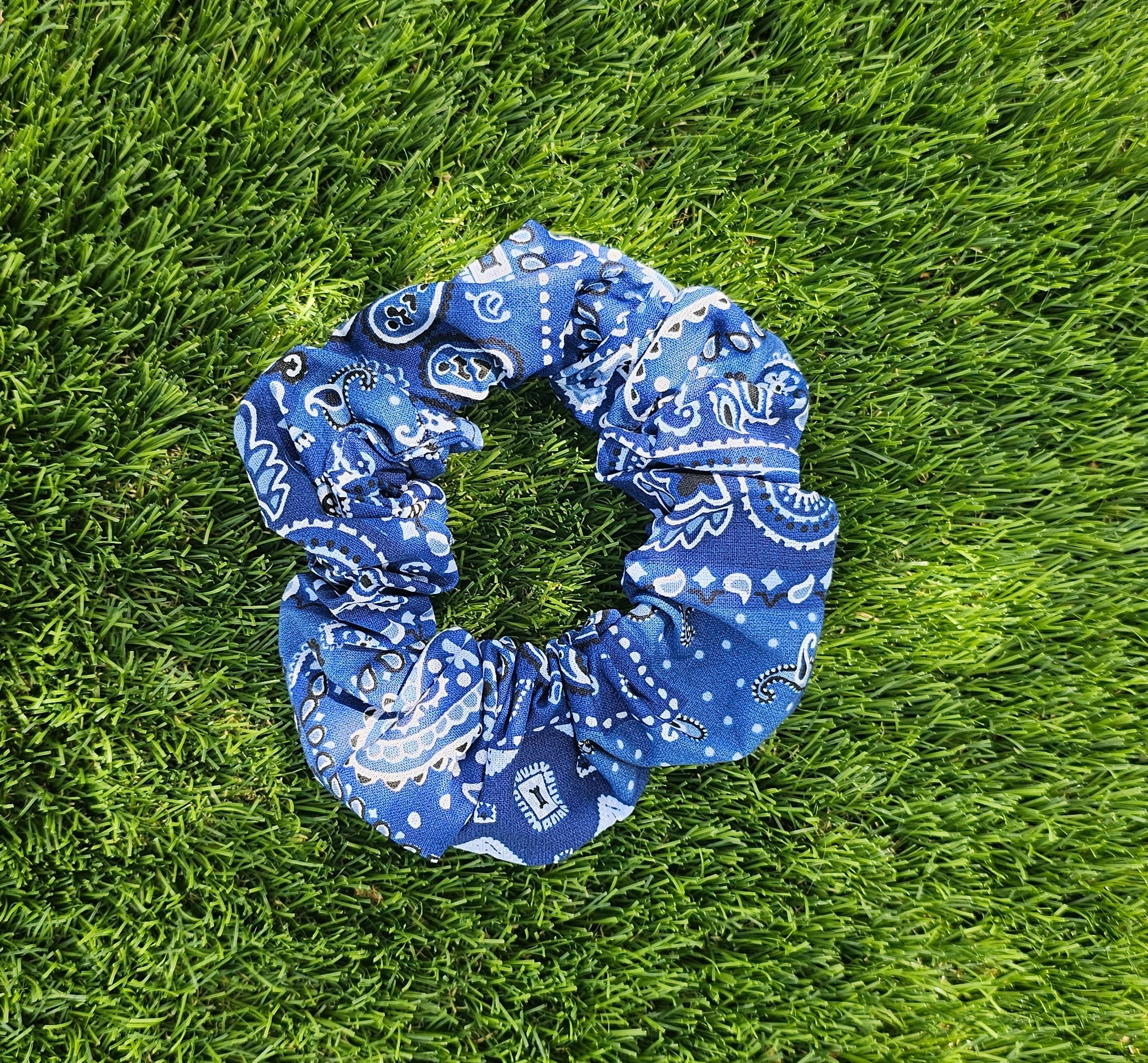 Chouchou bleu motif bandana - coton