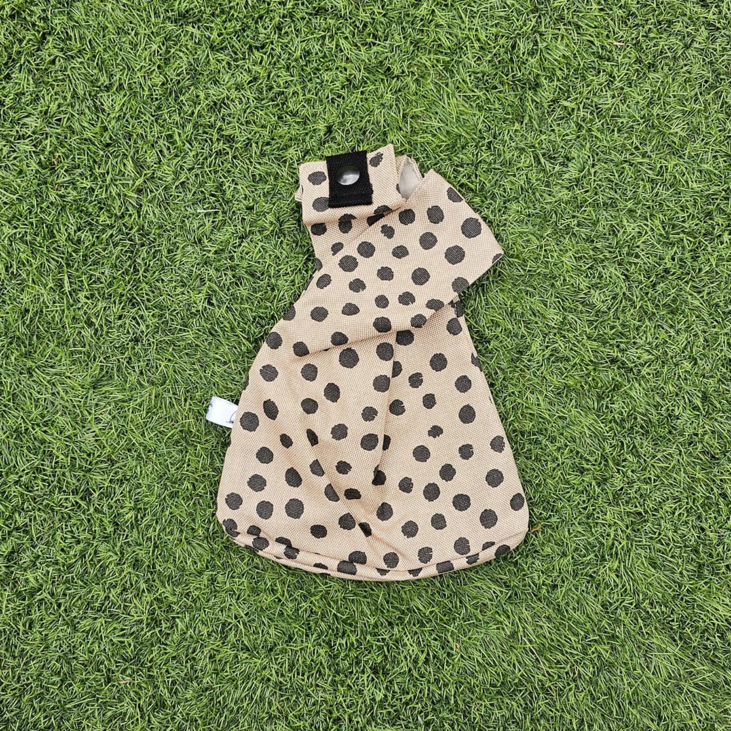 Sac à balade beige à pois noirs