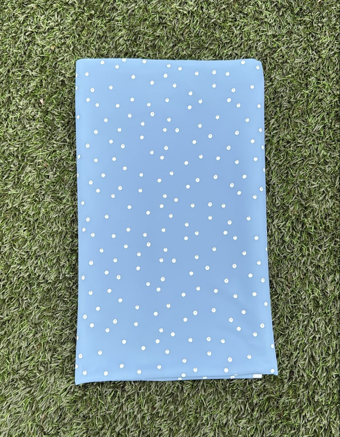 Snood bleu ciel à petits pois blancs - imperméable