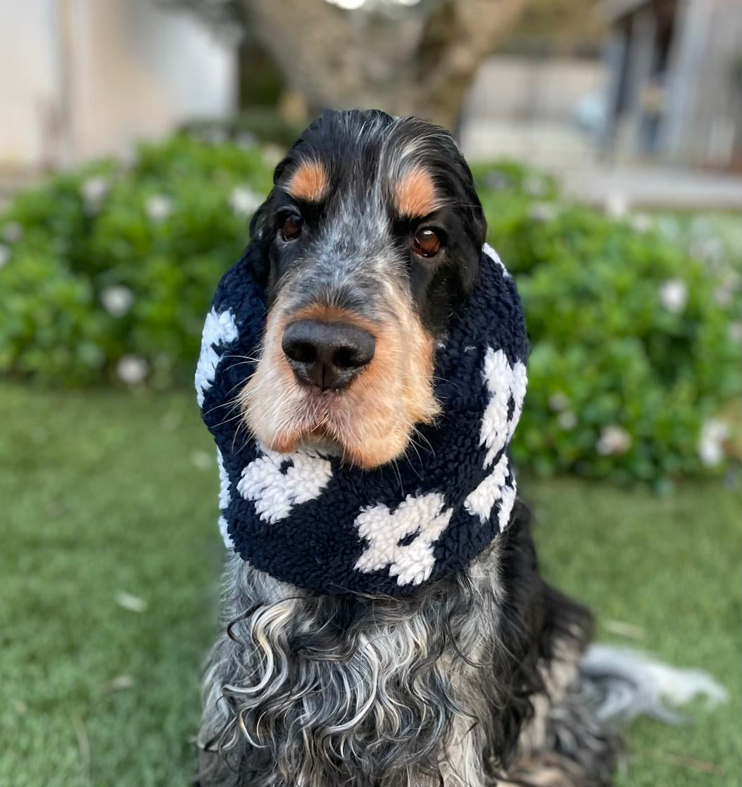 Snood noir avec fleurs blanches - sherpa/teddy